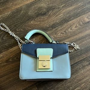BCBG GENERATION COLOR BLOCK PURSE
